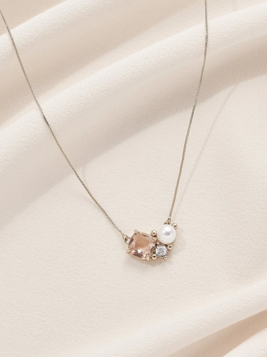 Olive & Piper Sadie Pendant Necklace - Elegant Gold-Plated Dainty Jewelry for Women