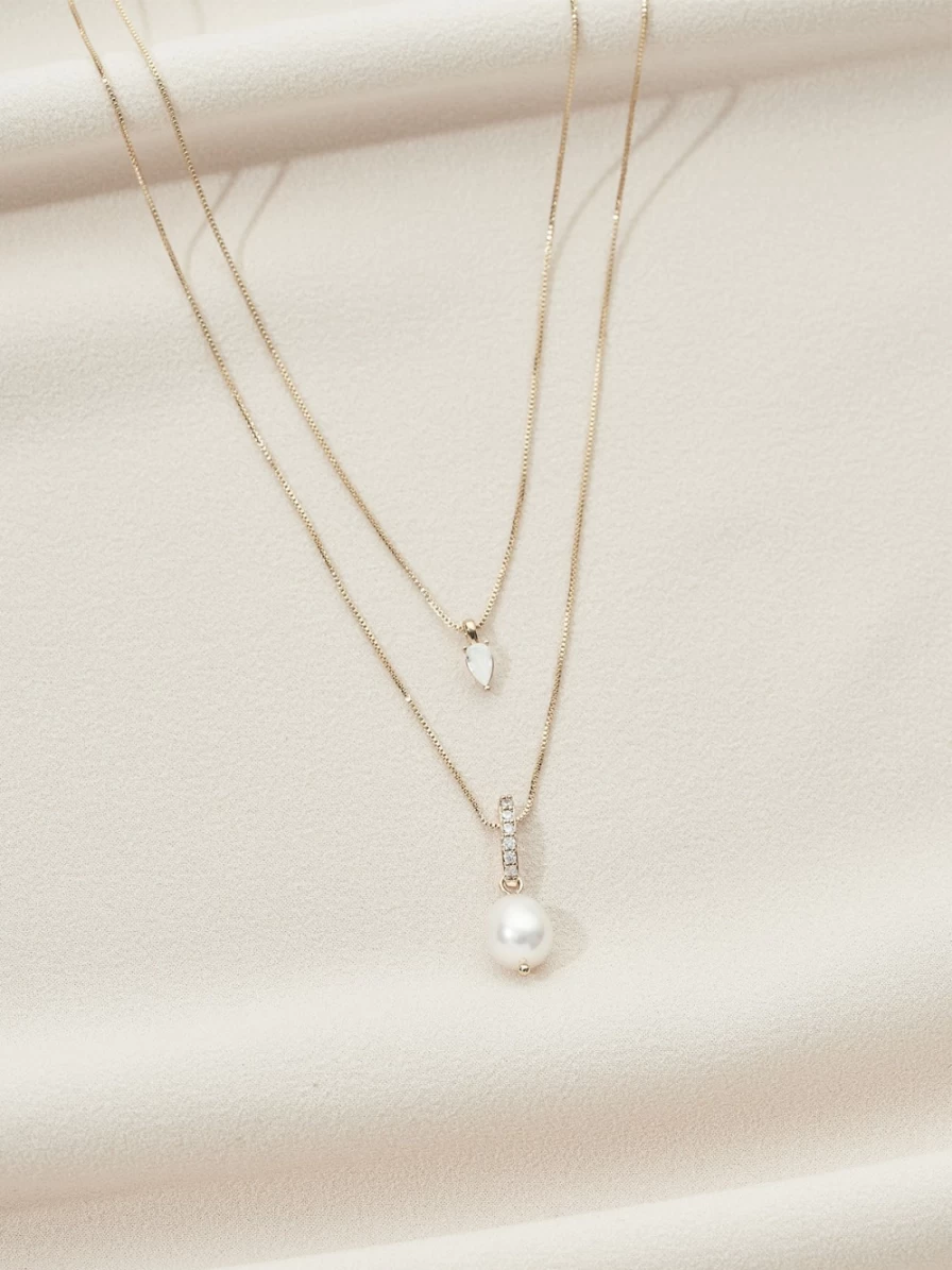 Olive & Piper Alaia Layered Pendant Necklace - Elegant Layered Chain with Minimalist Pendant