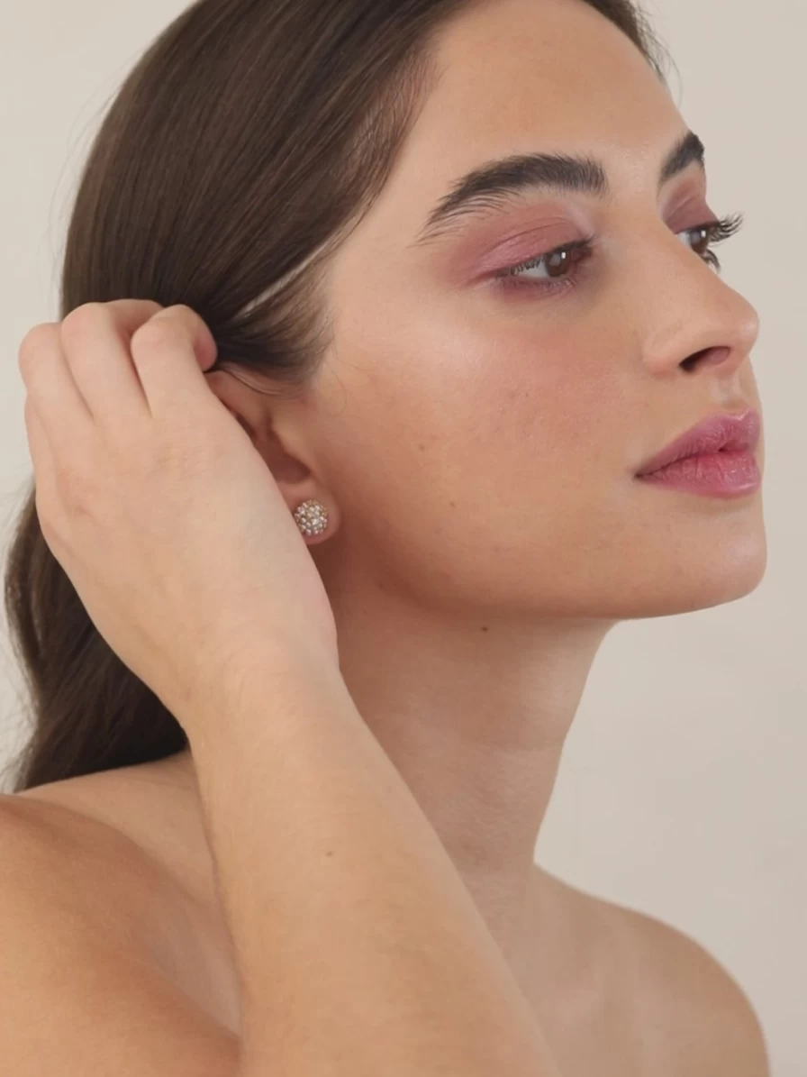 Olive & Piper Gold Estrella Stud Earrings - Elegant Studs for Women