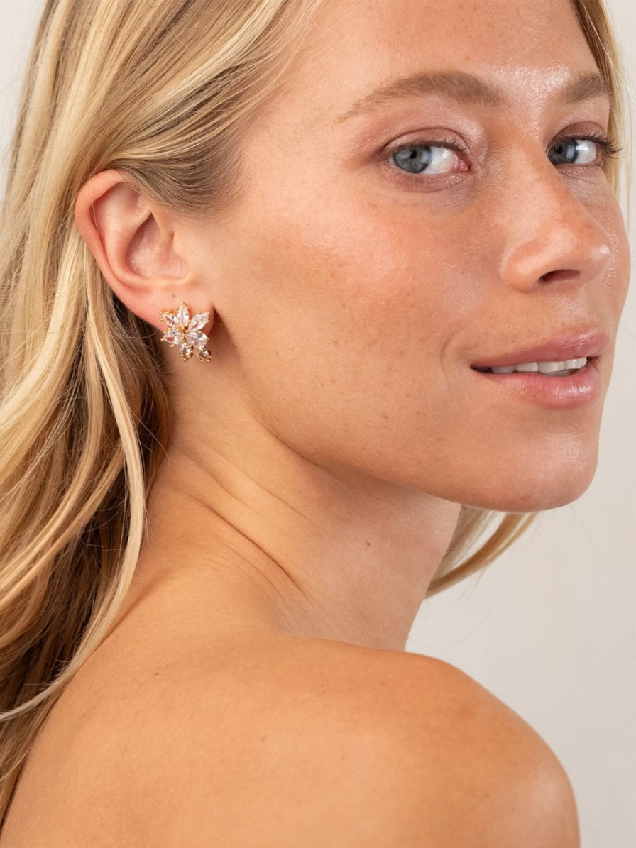 "Olive & Piper Simone Stud Earrings – Elegant Gold Studs for Women"