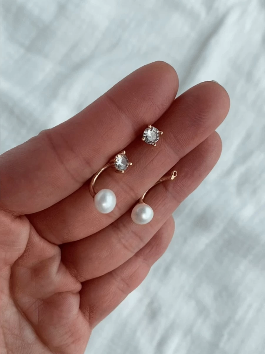 Olive & Piper Aria Gold Hoop Earrings - Elegant & Timeless Jewelry