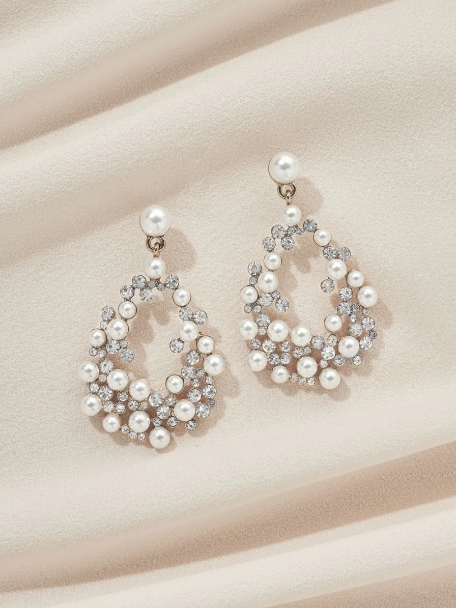 Olive & Piper Avery Gold Hoop Earrings for Women - Hypoallergenic Luxury Studs