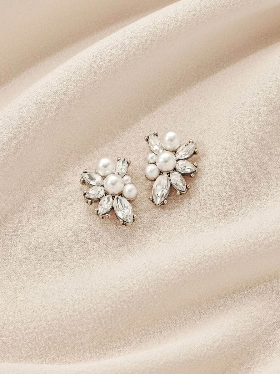 "Olive & Piper Sunny Gold Hoop Earrings – Lightweight & Hypoallergenic Summer Jewelry"