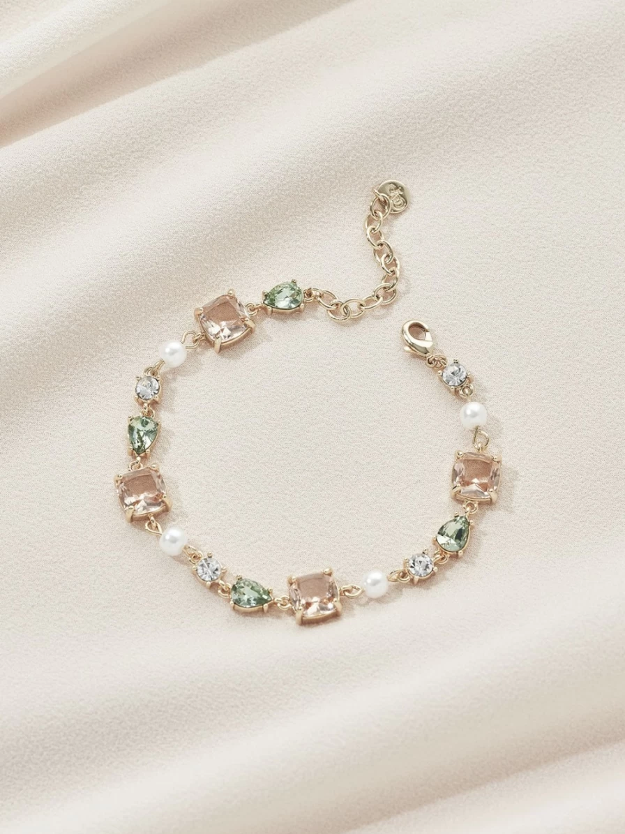Olive & Piper Layla Gold Bracelet - Elegant & Stylish Women's Jewelry
