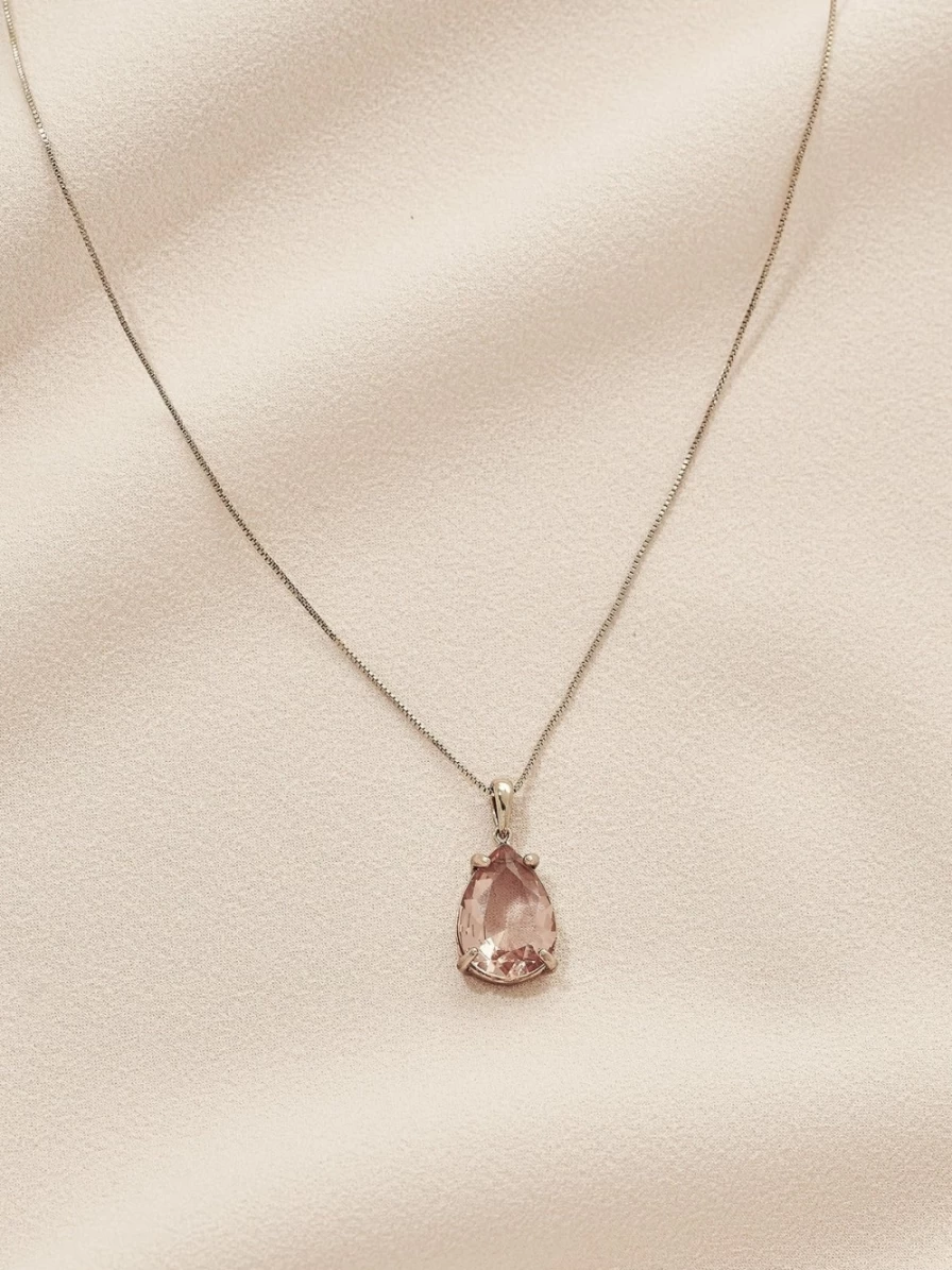 "Olive & Piper Anita Pendant - Elegant Gold Layering Necklace for Women"