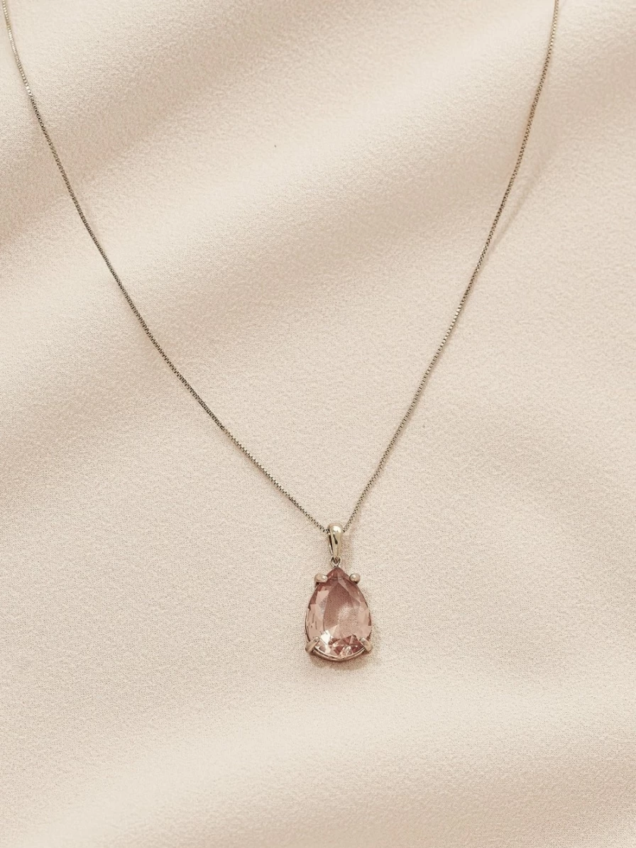 "Olive & Piper Anita Pendant - Elegant Gold Necklace for Women"