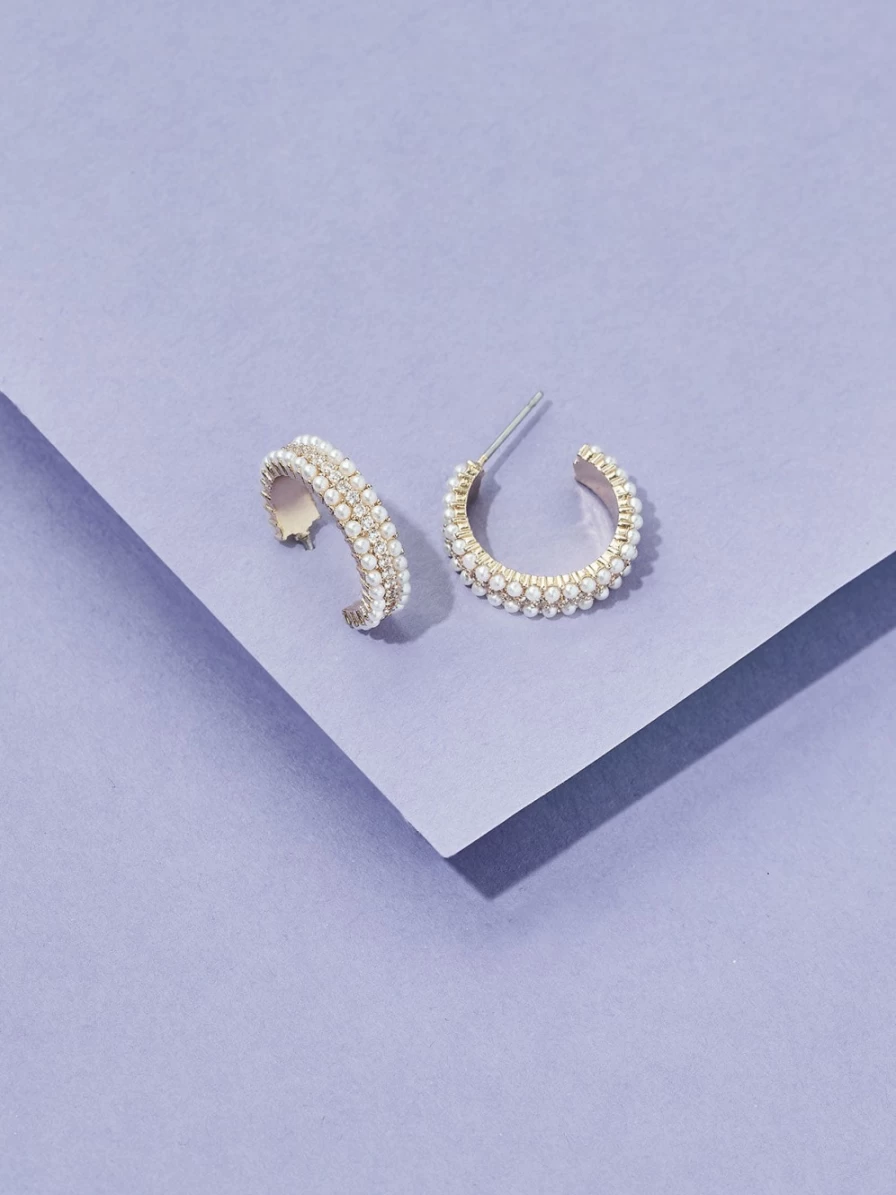 Olive & Piper Adelaide Hoops Earrings in Gold - Elegant Gold Hoop Earrings for Women