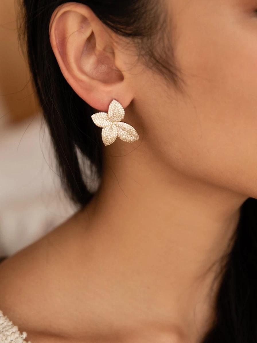 Olive & Piper Primrose Clip-On Stud Earrings - Gold Plated Flower Design