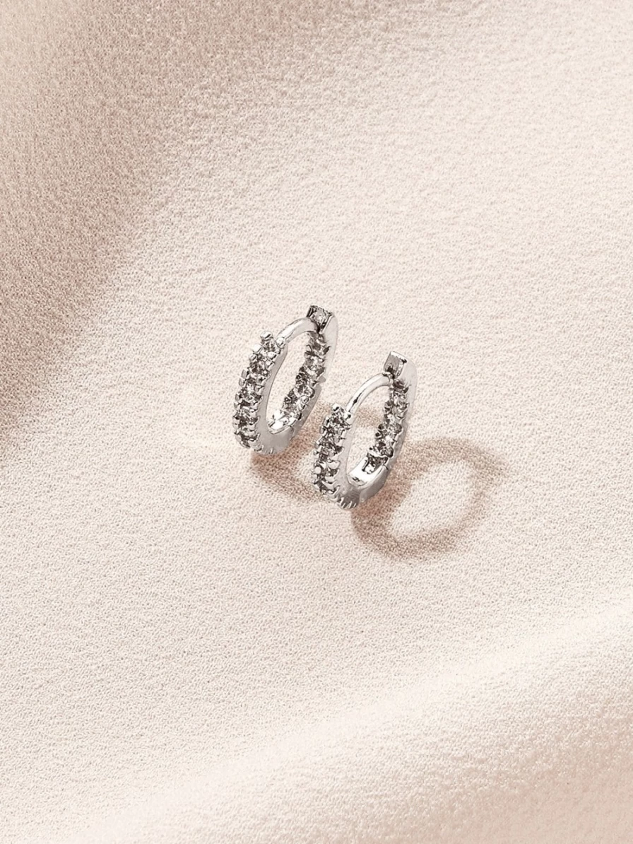 "Olive & Piper Petite Mina Hoops - Elegant Small Gold Hoop Earrings for Women"