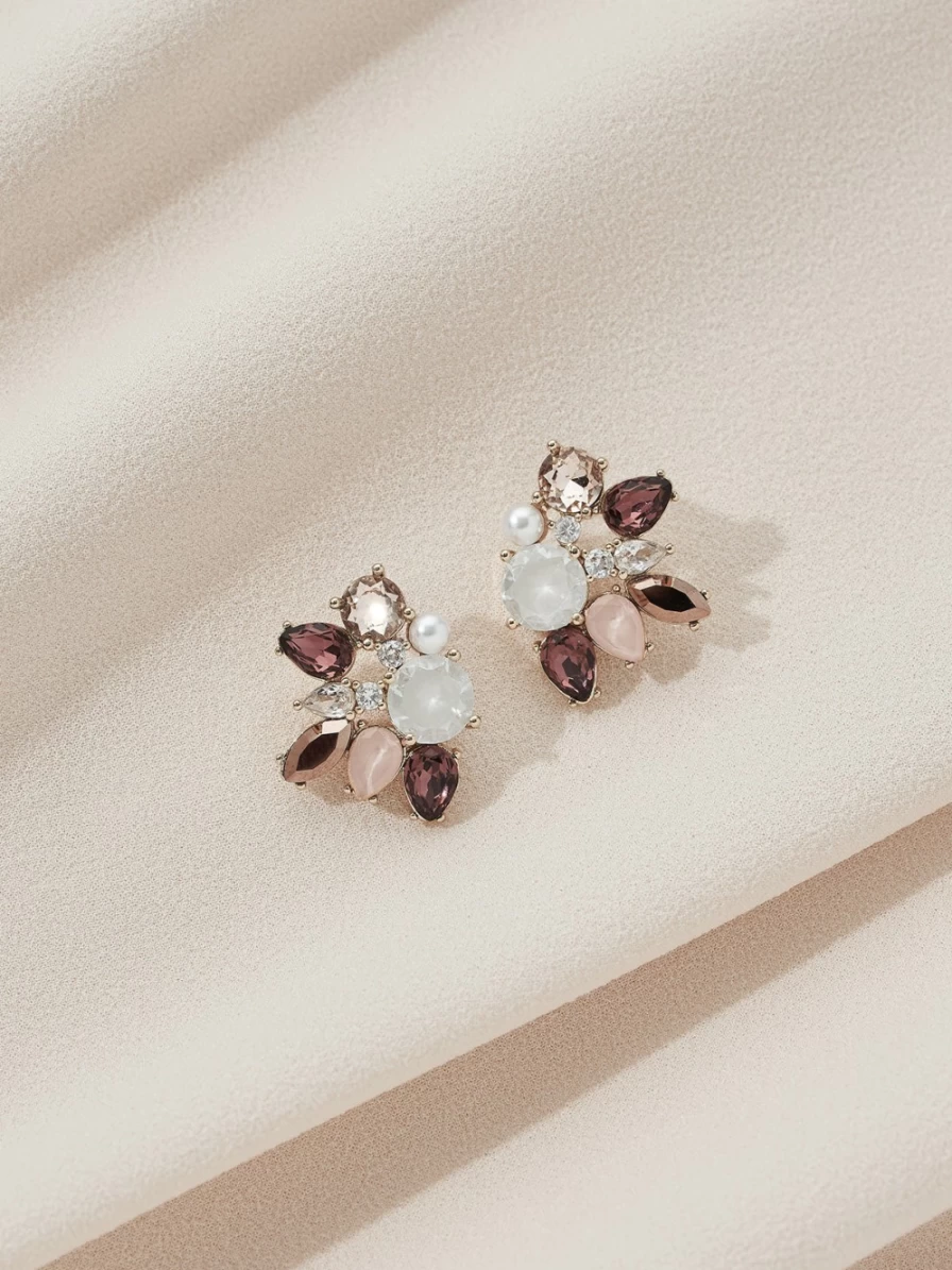 Olive & Piper Duva Studs Earrings in Gold & Holly - Elegant Holiday Jewelry