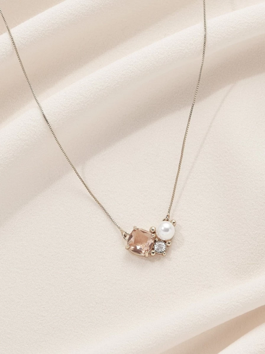 Olive & Piper Sadie Pendant Necklace - Elegant Dainty Jewelry for Women