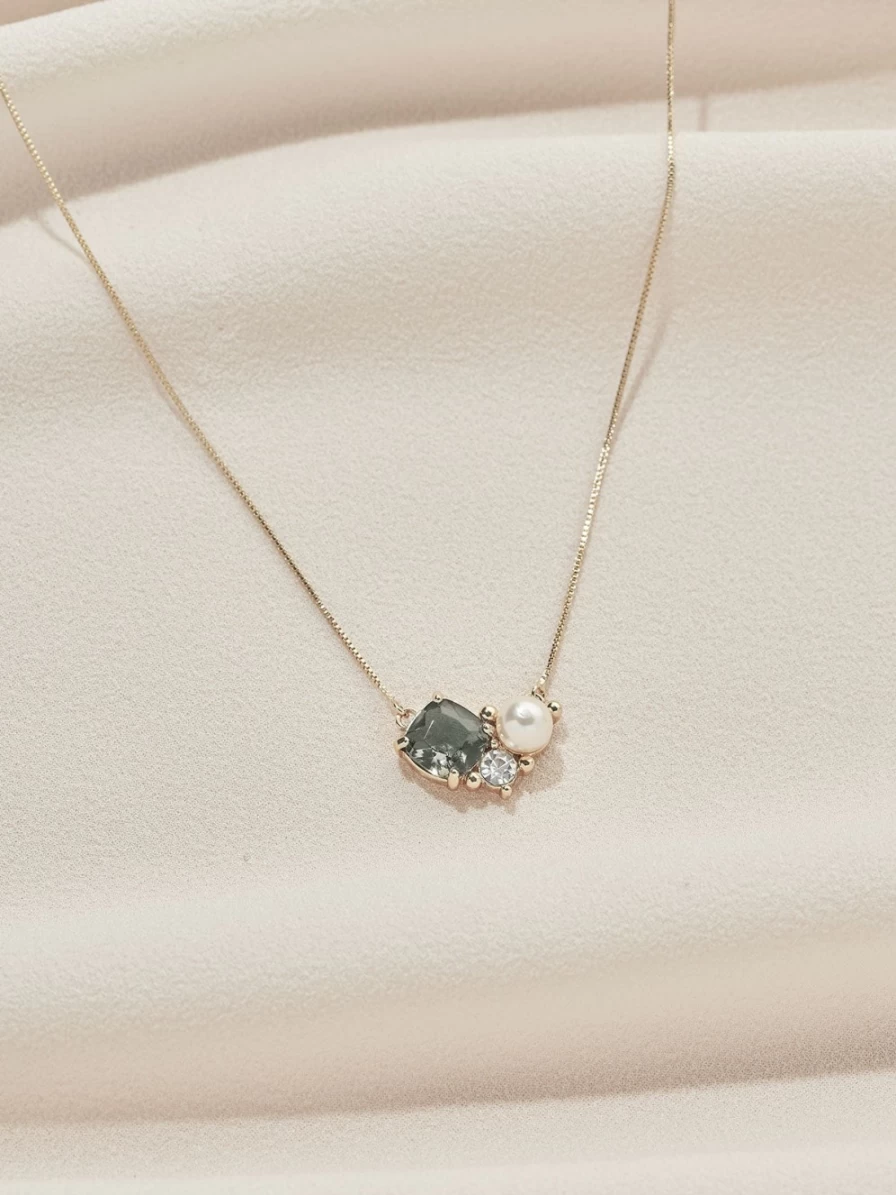 Olive & Piper Sadie Pendant Necklace - Elegant Dainty Jewelry for Women