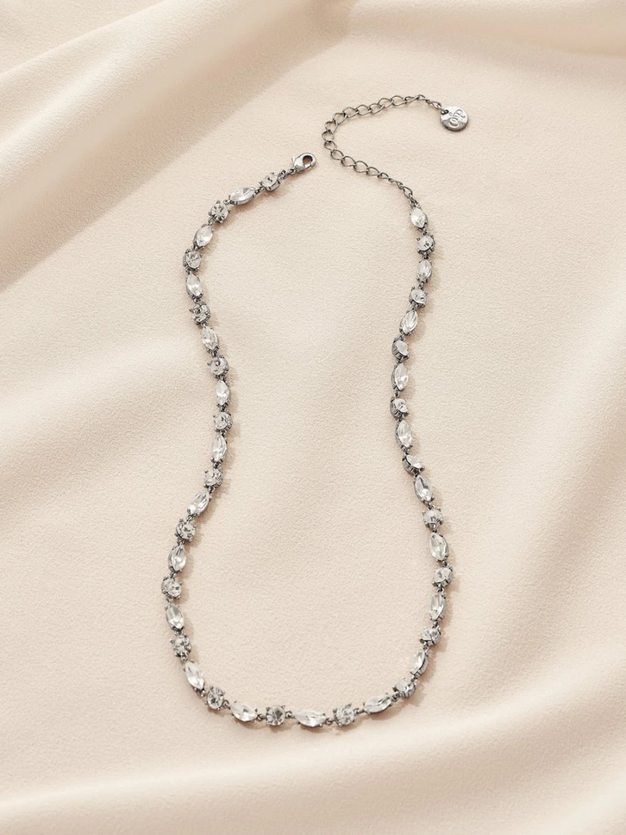 Olive & Piper Ona Crystal Necklace – Elegant Sparkling Pendant for Women