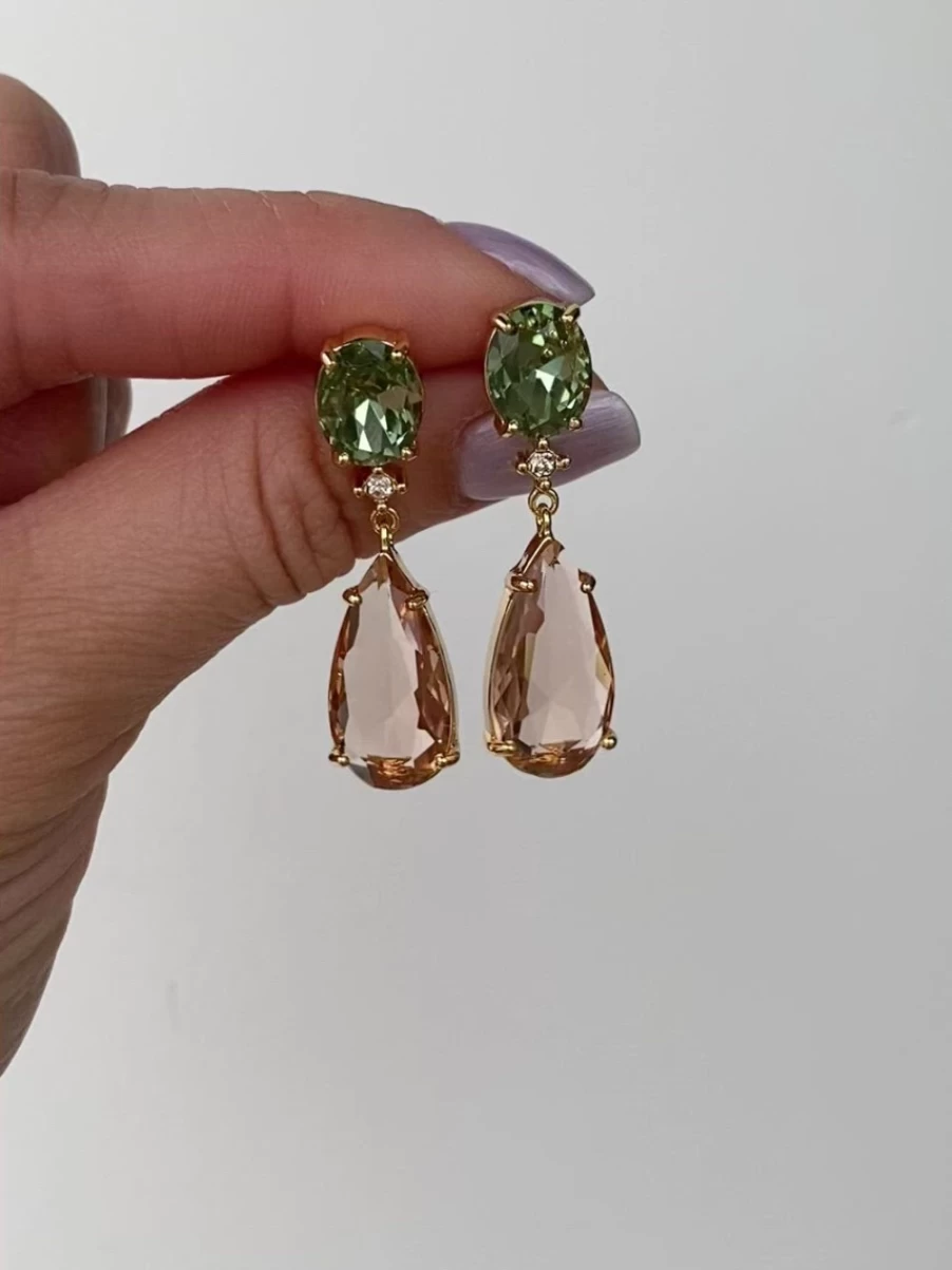 Olive & Piper Thea Drops Gold – Elegant Gold-Toned Dangle Earrings