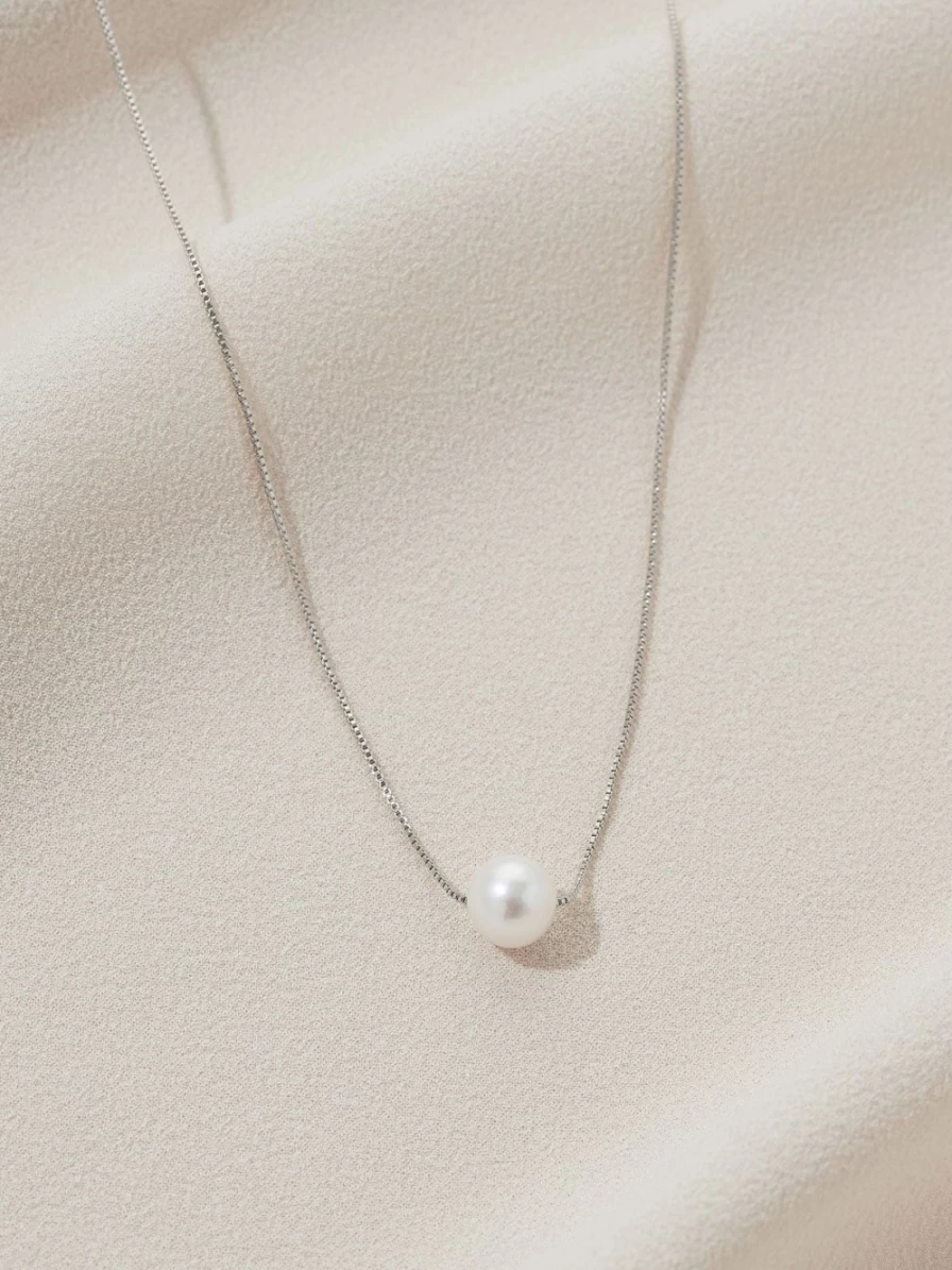 "Olive & Piper Drew Pendant - Elegant & Stylish Necklace for Women"