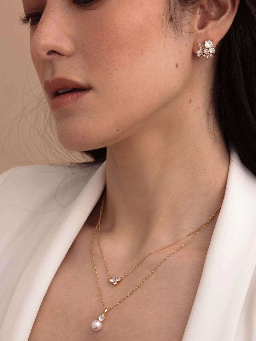 "Olive & Piper Vienna Pendant Necklace in Ox Gold - Elegant Minimalist Jewelry"